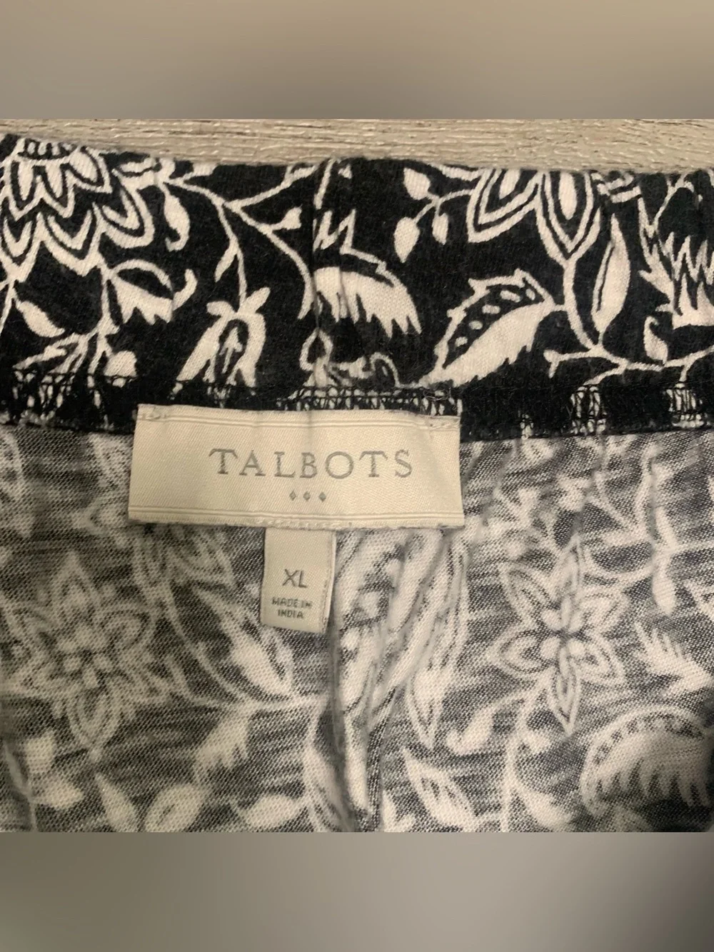 Talbots Soft Jersey Knit Black & White Floral Boho Skirt Women’s XL